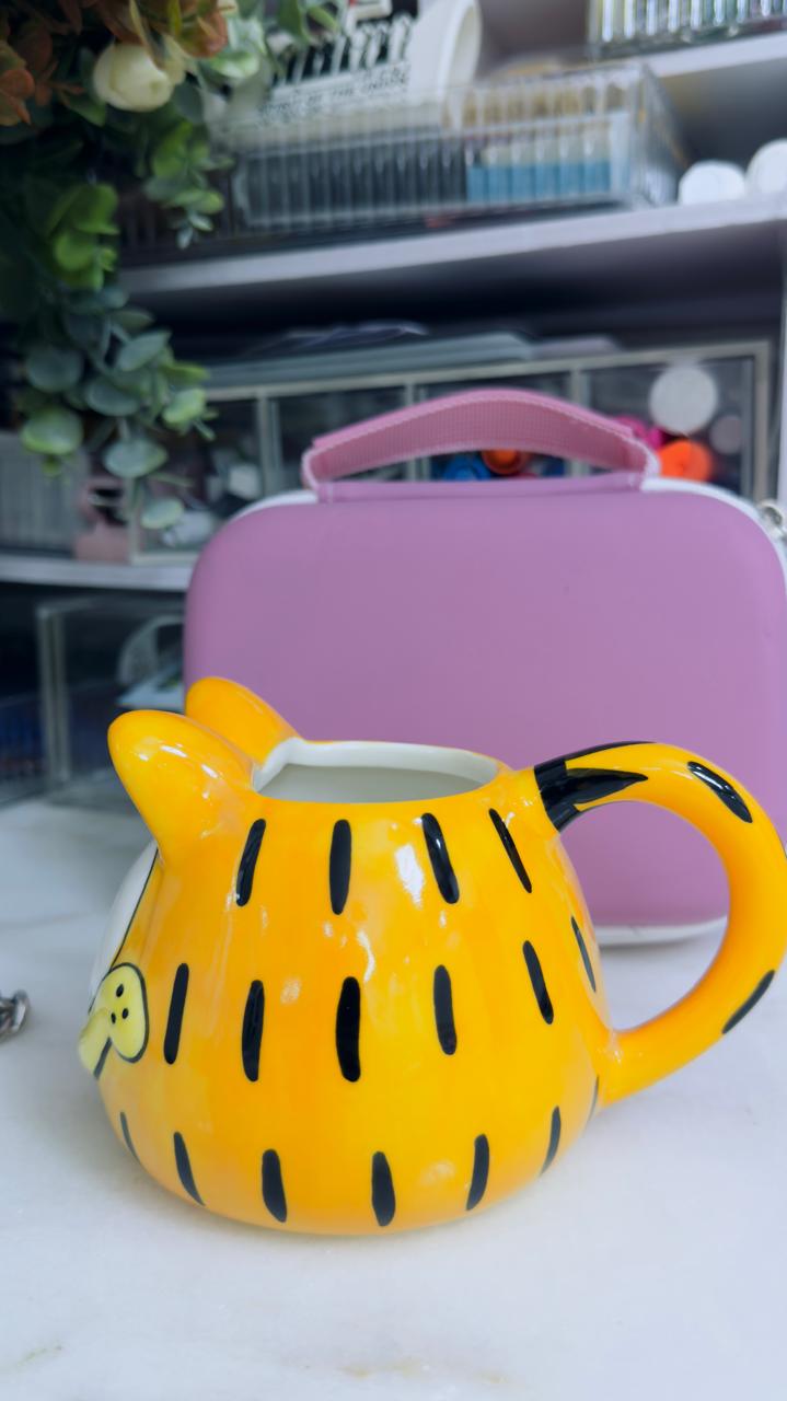 Garfield shaped mug
