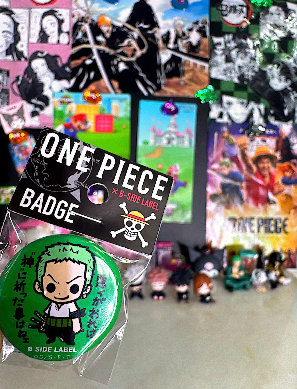 One piece - Pins